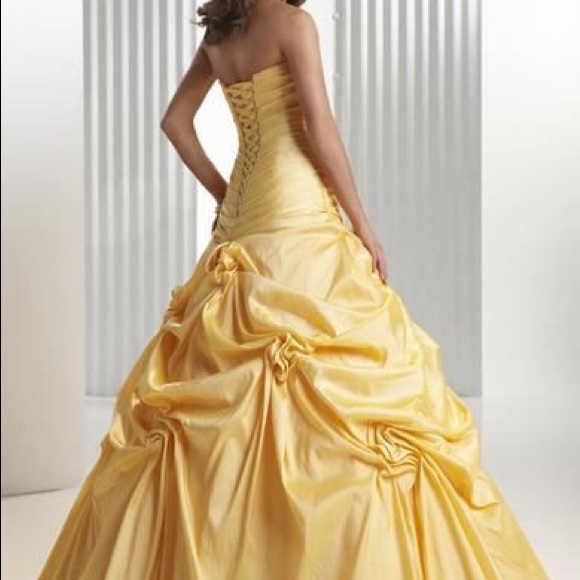 Prom dress - Picture 2 of 5